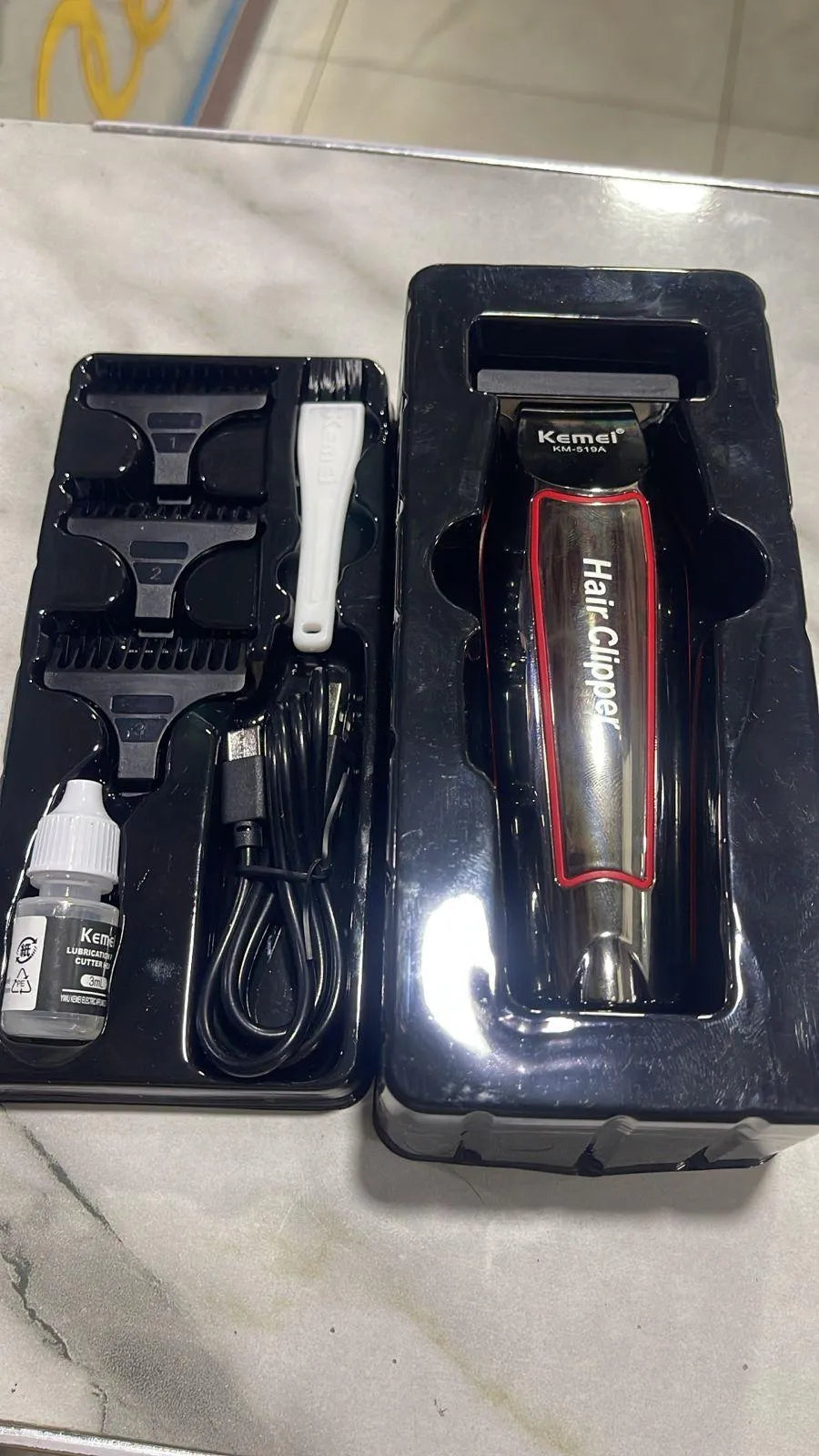 Easy-To-Clean Design Men's Hair Trimmer