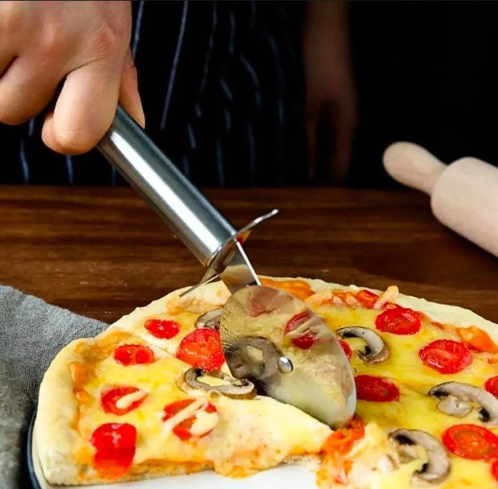 Stainless Steel Pizza Cutter 3 Cubic Silver